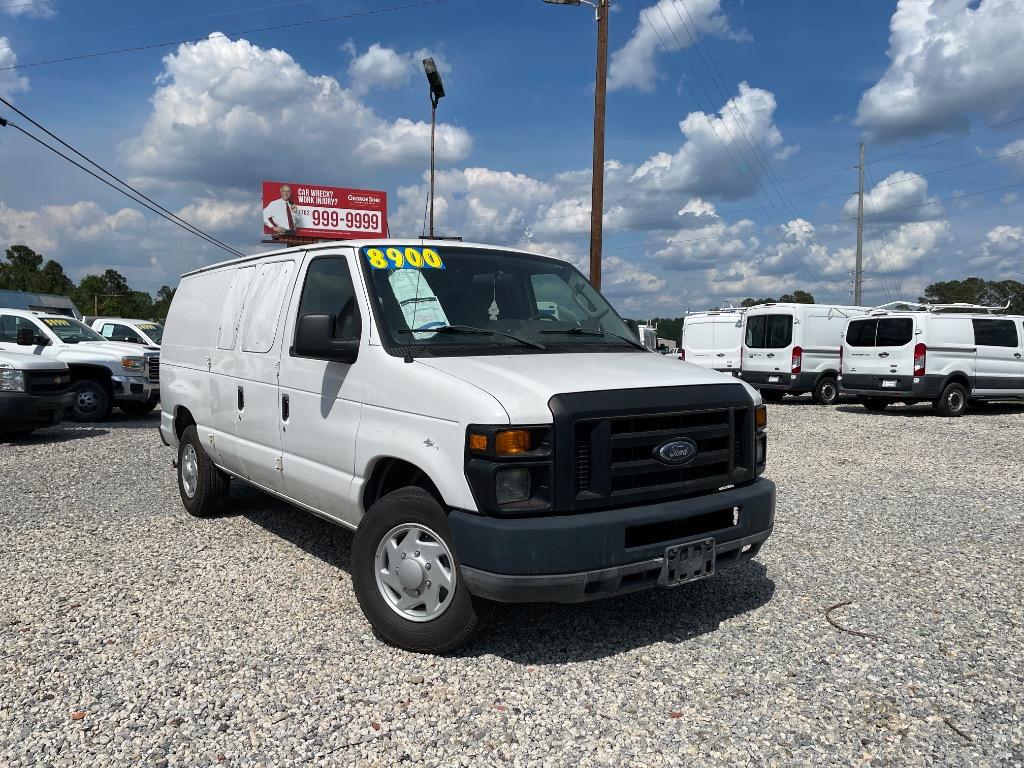 2009 Ford E-Series Econoline Van Commercial's photo
