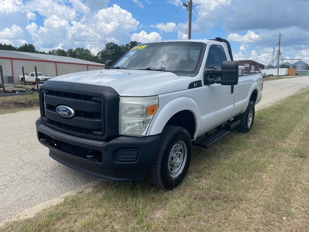 2011 Ford F-350 Super Duty XL's photo