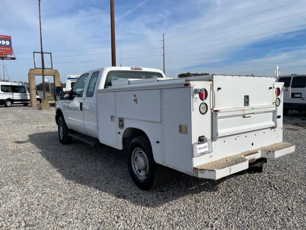 2011 Ford F-250 Super Duty XL photo 7