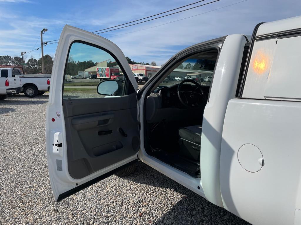 2008 Chevrolet Silverado 1500 Work Truck photo 11