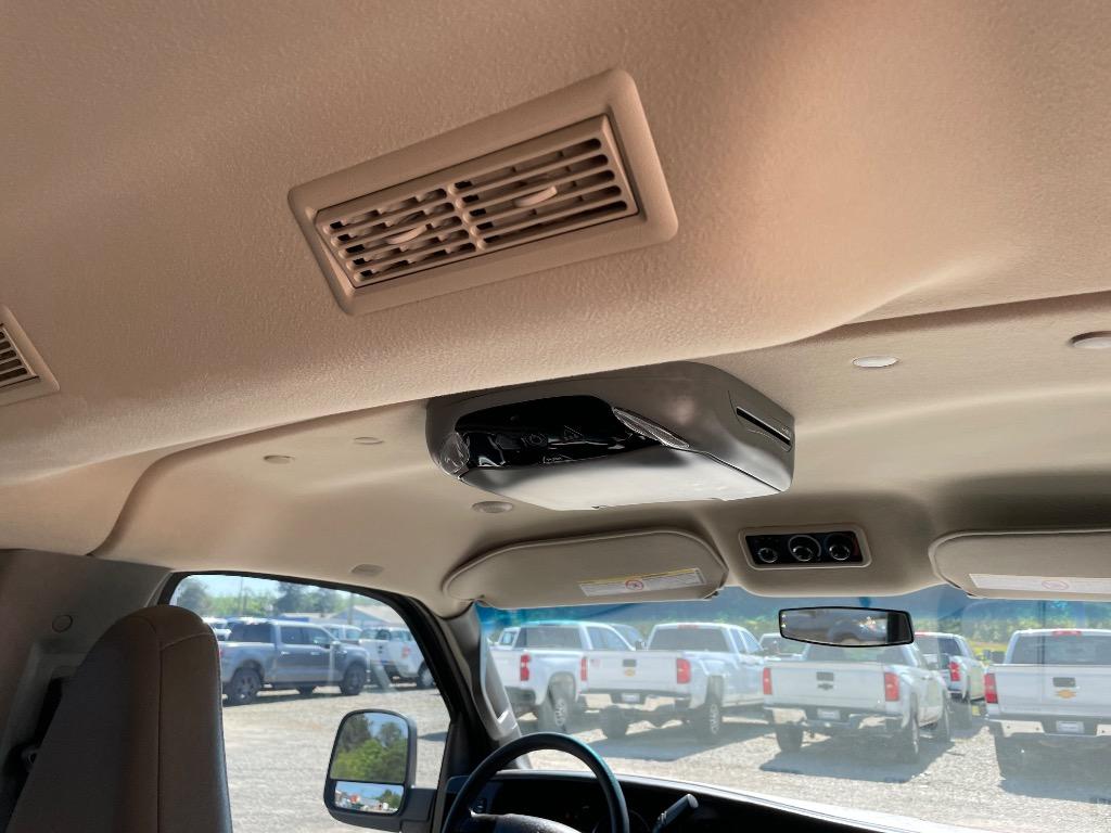 2016 Chevrolet Express Passenger LS - Photo 21