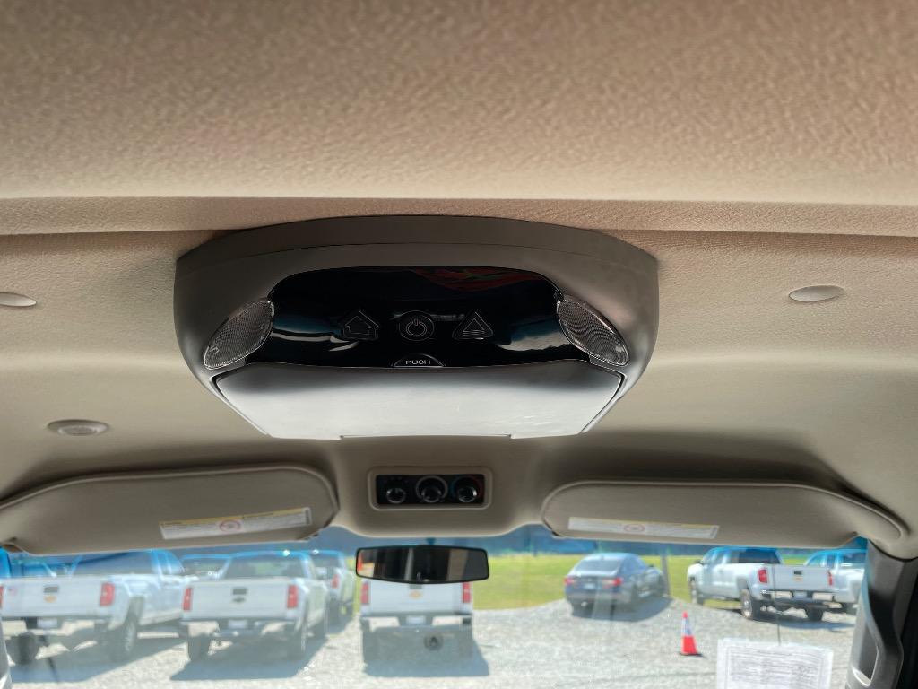 2016 Chevrolet Express Passenger LS - Photo 22