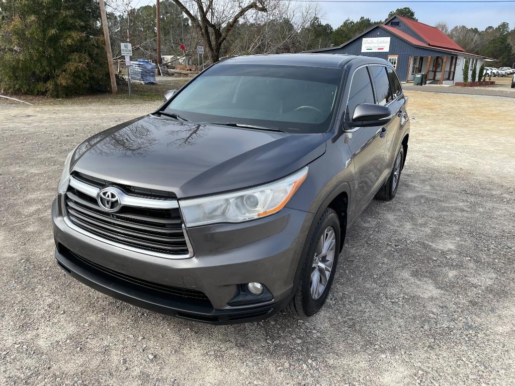 Toyota Highlander's photo