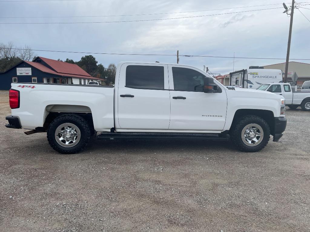 2017 Chevrolet Silverado 1500 null photo 4