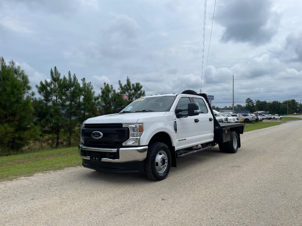 2022 Ford F-350 Super Duty Chassis Cab XL's photo