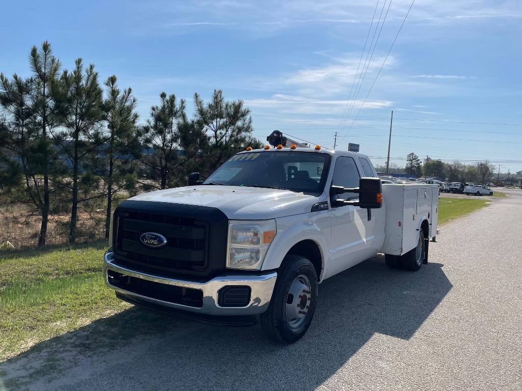 2011 Ford F-350 XL SuperCab 162-In DRW's photo