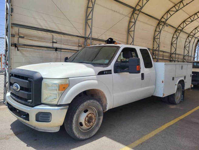 2011 Ford F-350 Super Duty Chassis Cab XL's photo