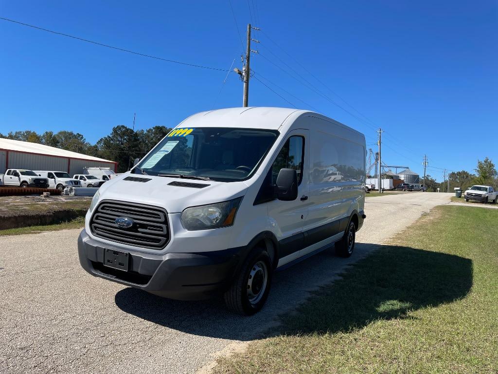 2015 Ford Transit Base's photo