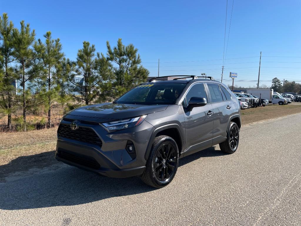 2023 Toyota RAV4 XLE Premium's photo